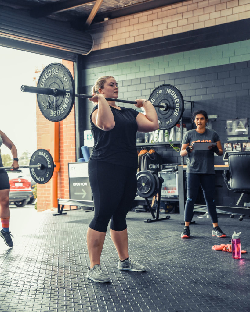 heidi lifting barbell